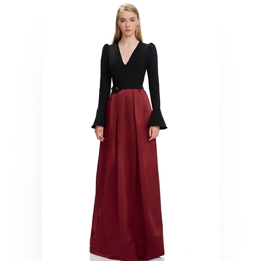 Theia V-Neck Long Sleeve Embellished Waist Box Pleat Crepe Mikado Gown, size 2